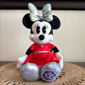 NIB - Minnie Mouse Disney 100 Years of Wonder - Macys Plush Stuffed Animal 16"